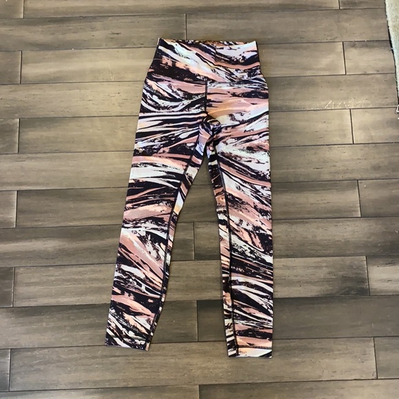 Lululemon Wunder Under High Rise 7/8 Luxtreme 25” - Picture 14 of 17